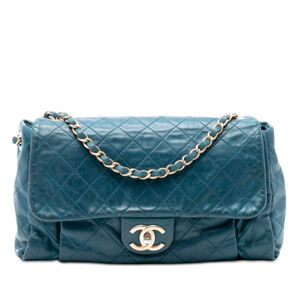Pre-Loved Chanel Large Quilted Iridescent Calfskin Chic Quilt Flap